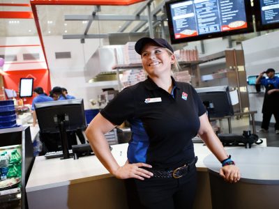 Domino’s France recrute du personnel de livraison et de service à la clientèle, des fabricants de pizzas et plus encore