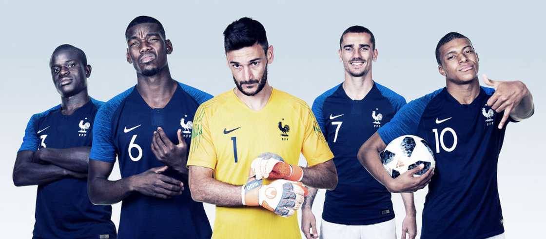 La Flèche Bleue : Kylian Mbappé et l'art du football rapide et flamboyant !